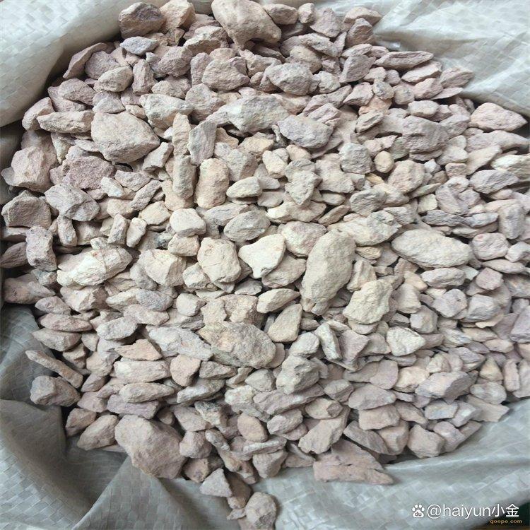 矿产品绿沸石与白沸石的比较及其应用范围分析